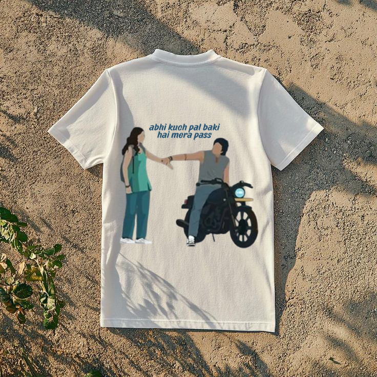 “Saiyara-Inspired Romantic Quote T-Shirt – ‘Abhi Kuch Pal Baki Hai Mere Paas’ T-Shirt